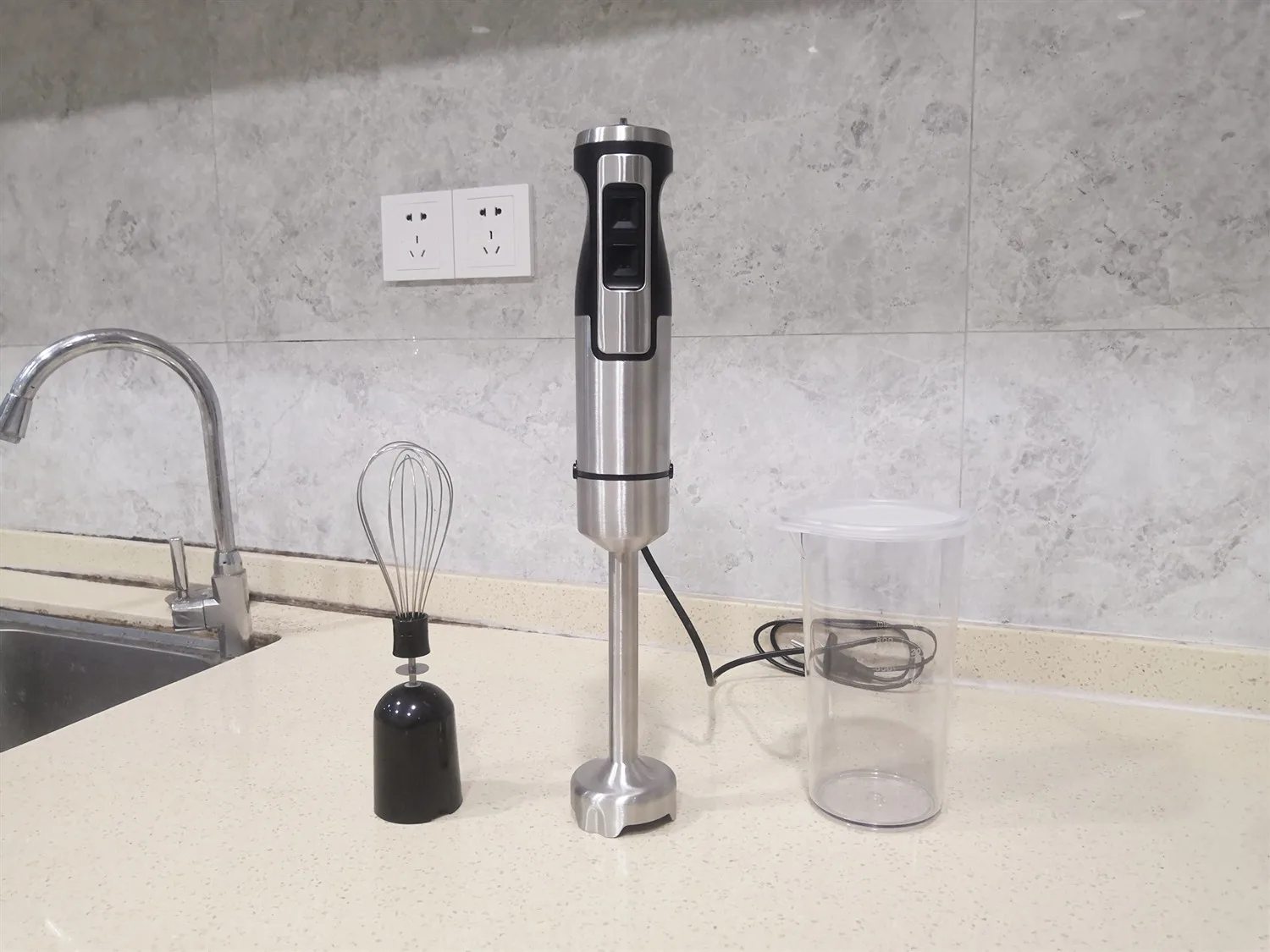 Big Power Electric Stick Blender Set With Parts And Cup Blendtch 1000