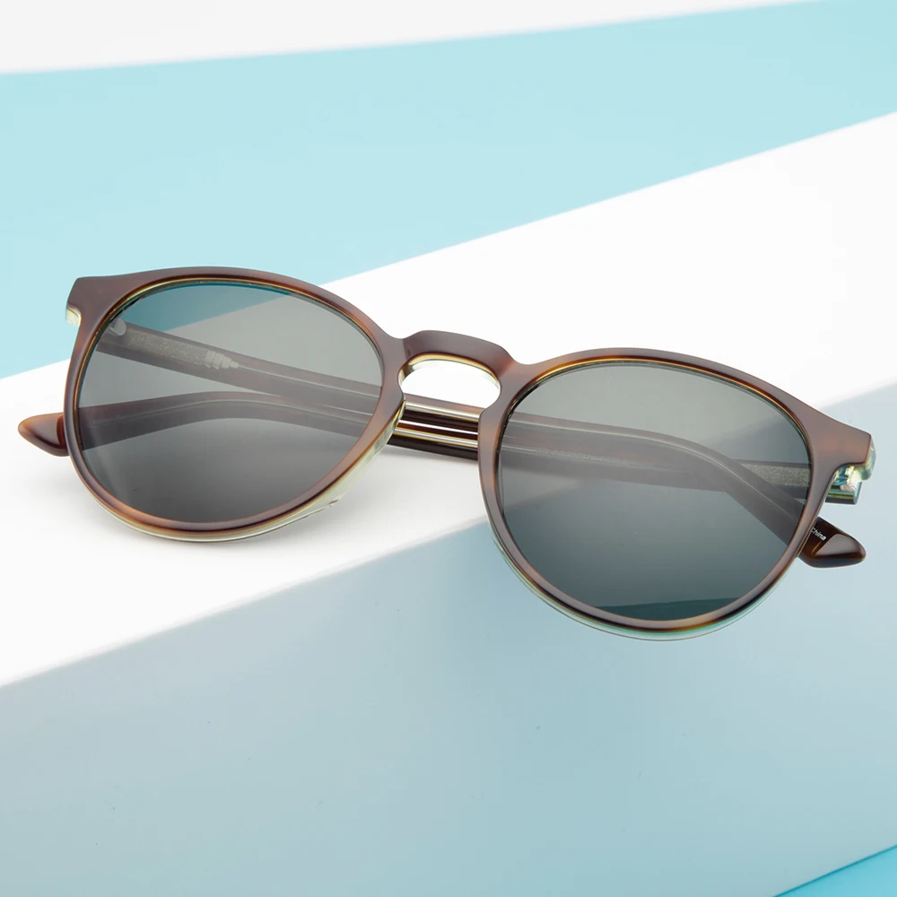 

Custom unisex 80s 90s black retro round frame sunglasses man