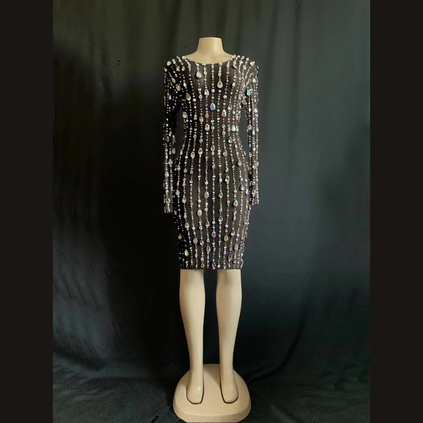 

Black Luxus Disfraz Sexi See Through Long Sleeve Crystal Rhinestones Party Short Prom Dress De Malla De Vestidos Dance Costumes