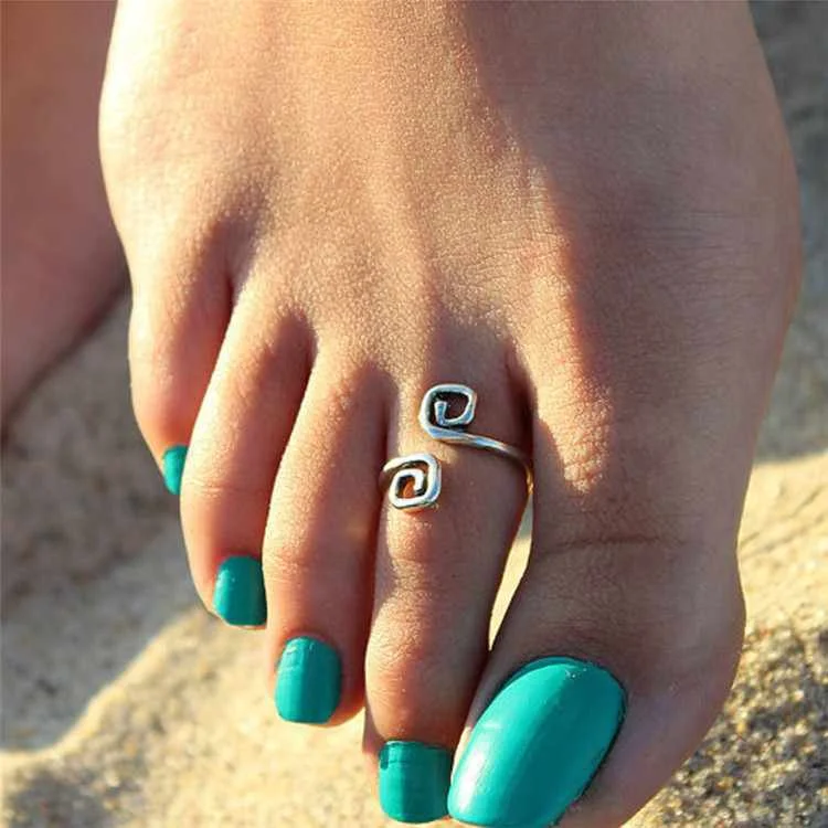 

European And American Jewelry Beach Fashion Show Women'S Retro Style Good Luck 8 Word Foot Ring, Picture shows