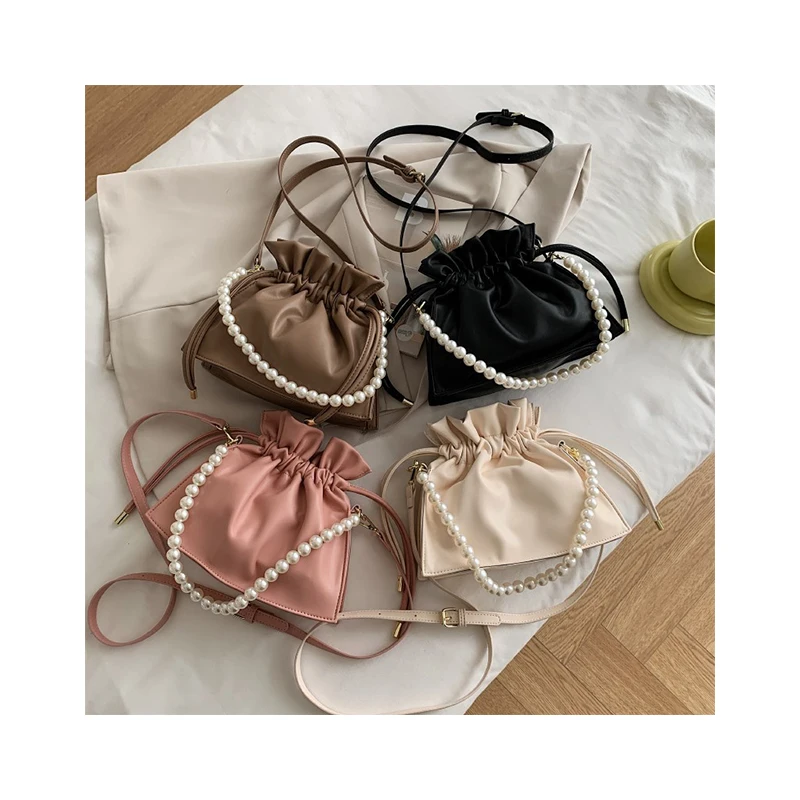 

2021 Luxury Pearl Hand Bags Women Nylon Drawstring Bags For Girls Designer Adjustable Shoulder Strap Messenger Bag Ladis Totes