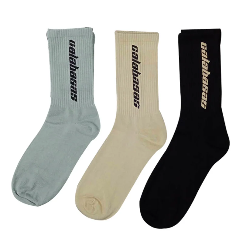 

Hot Sale black and white men socks and sports custom crew socks with logo, 5 color