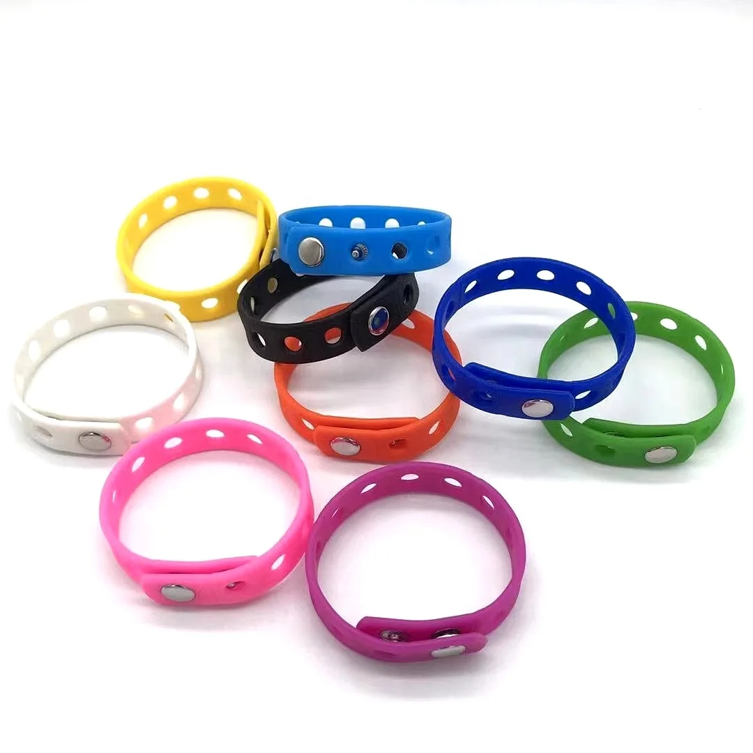 

New Design Cheap Wholesale Charm Bracelet Promotional Wristband Wrist Band For Sport Silicone Pen shoe charm