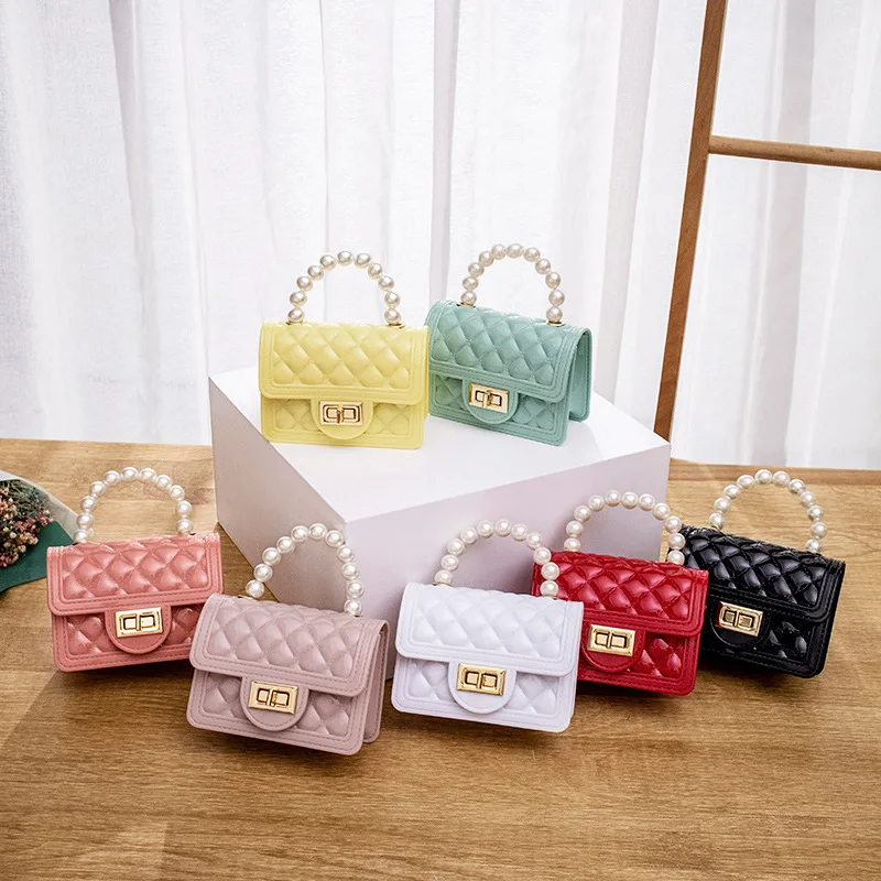 

2022 new mini quilted leather handbag jelly bags pearl decoration chain female purses cute lipstick messenger handbags