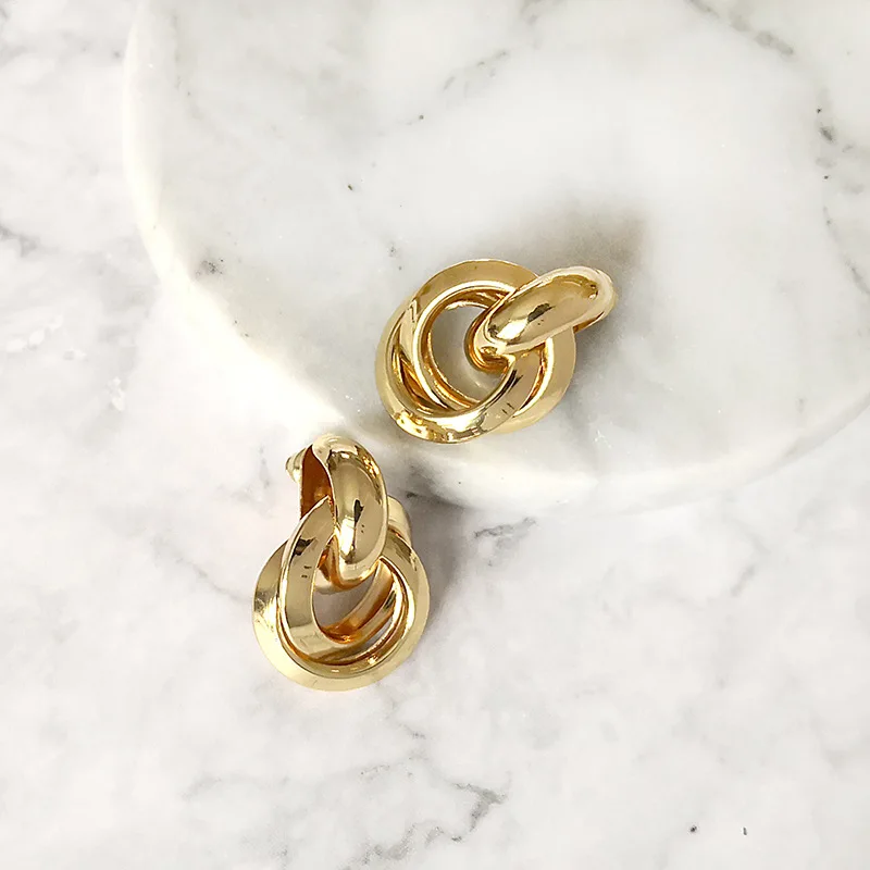 

New Arrival Women Jewelry Fashion Simple Gold Chunky Round Earrings Chic Twist Round Stud Earrings for Women Girls