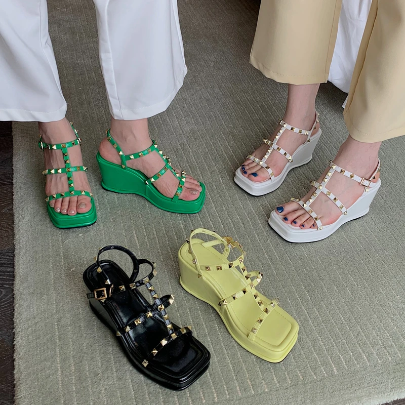 

New Summer Women Wedges Sandal Shoes Fashion Rivet Narrow Band Gladiator Sandal High Heel Ladies Outdoor Dress Pumps