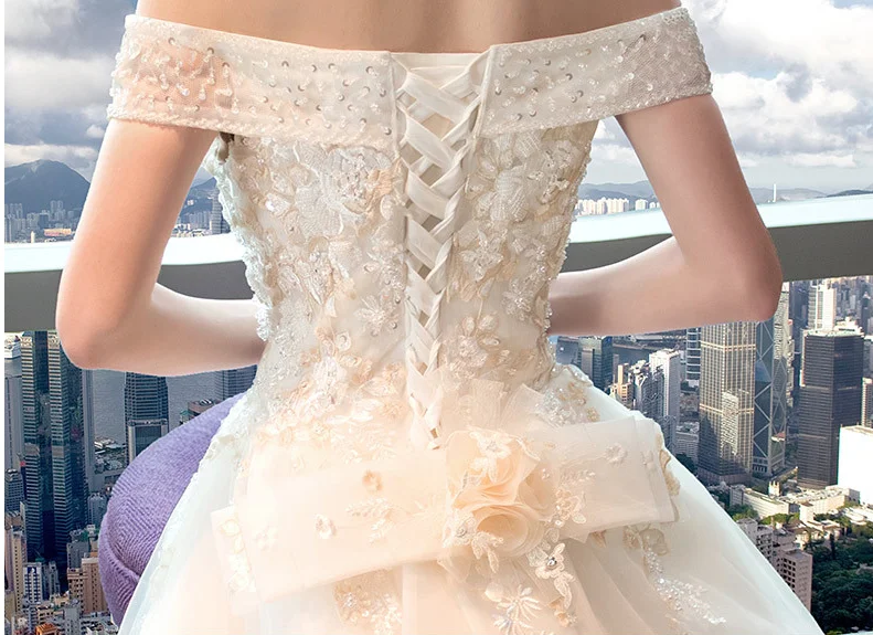 Wedding gown (3).png