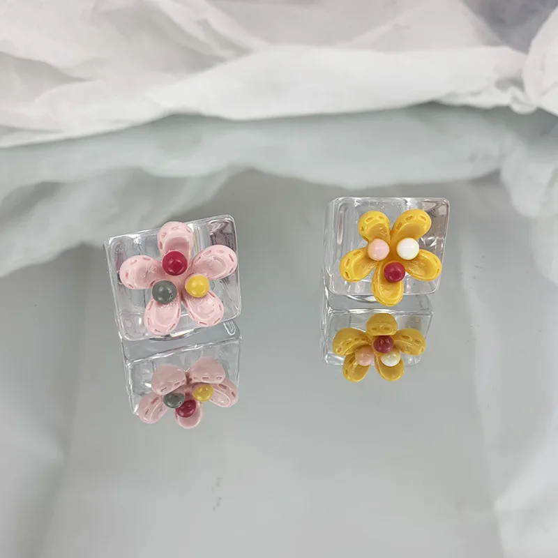 

OUYE French Transparent Colorful Flower Acrylic Ring 2021 New Sweet Resin Ring Girl Jewelry