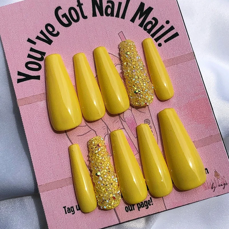 

2021 NEW HOT press on nails with plume box diverse unique nail box private label, Multi color