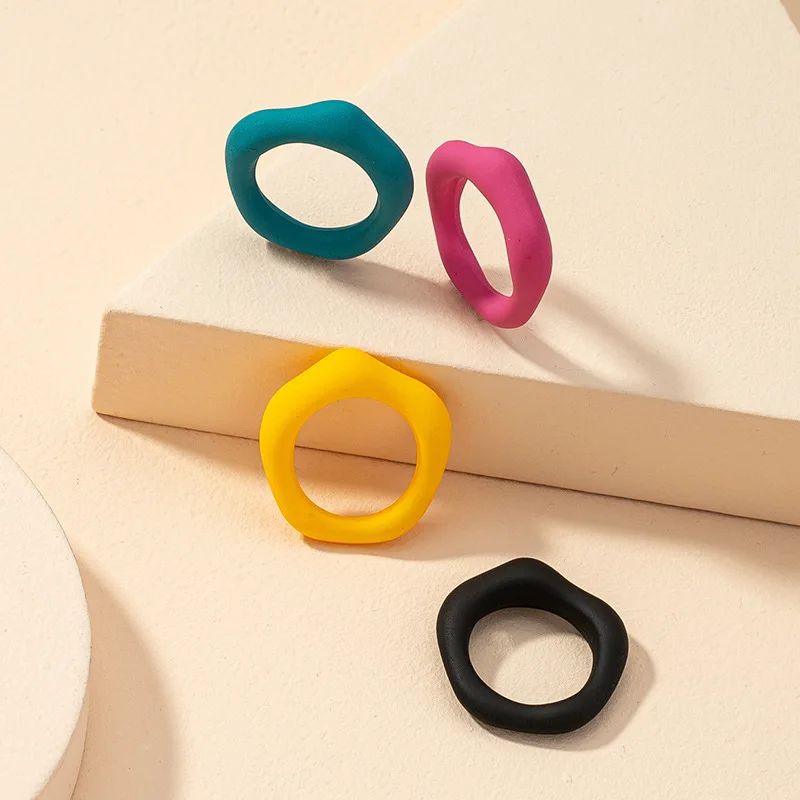 

OUYE 2021 European and American Fashion Acrylic Jewelry Wholesale Matte Color Resin Ring Set For Women, Picture