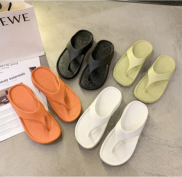 

Summer Outdoor Anti-Slippery Slipper Quick-Drying EVA Material Light Weight Couple Beach Flip Flop