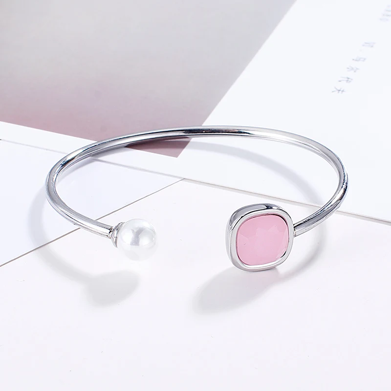 

Qings 2021 Charming Stainless Steel Pink Zircon Bluk Women Crystal Glass Shell Pearl Bangle Bracelet for Amzon