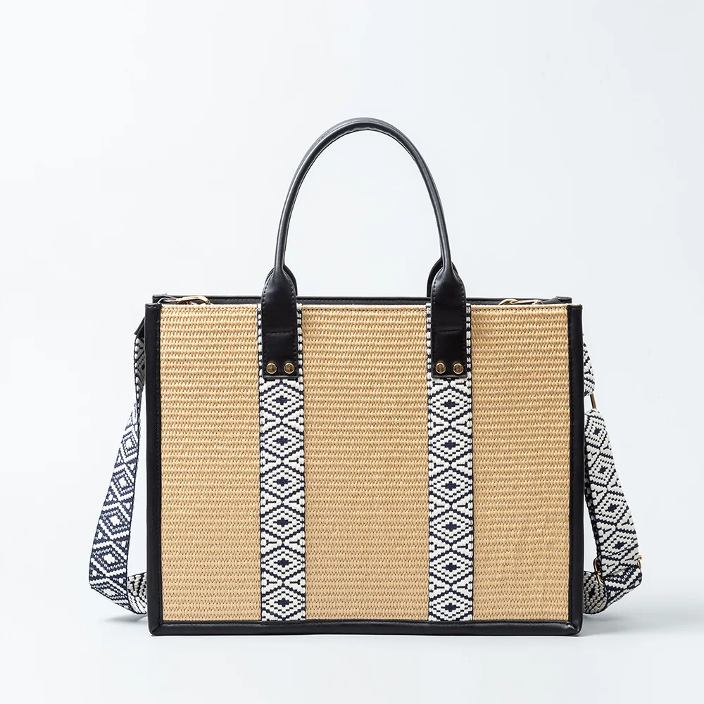 

Straw high-capacity woven tote new women's bag with a luxurious feel