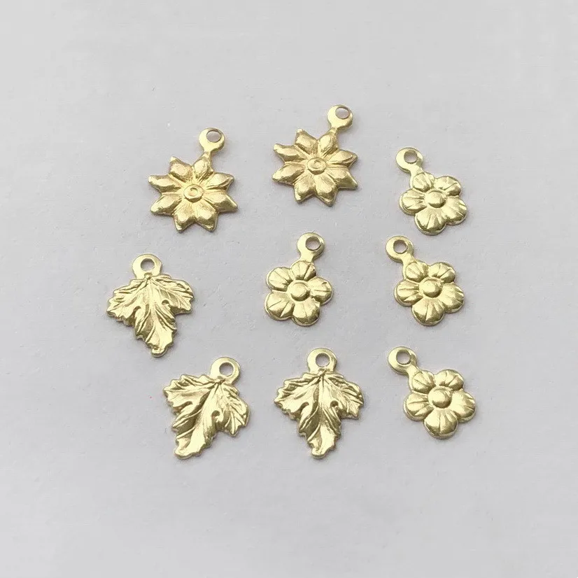 New Style 14k Gold Filled Diy Leaf Small Pendant Tiny Flower Charms for Jewelry Making