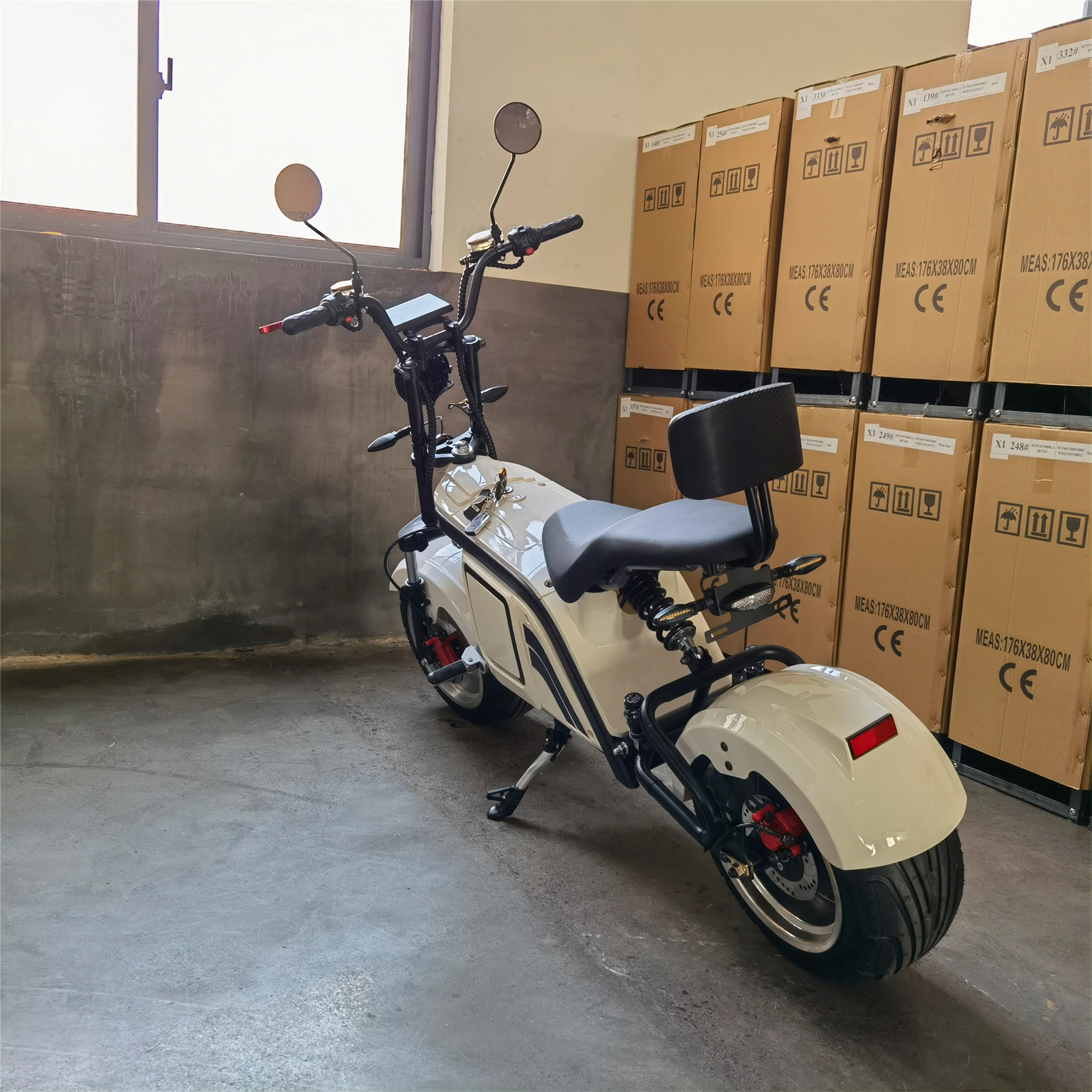 

2000W Chopper Model M1 With EEC/COC Certificate Side Box Fast Speed Electric Scooters Adult Citycoco