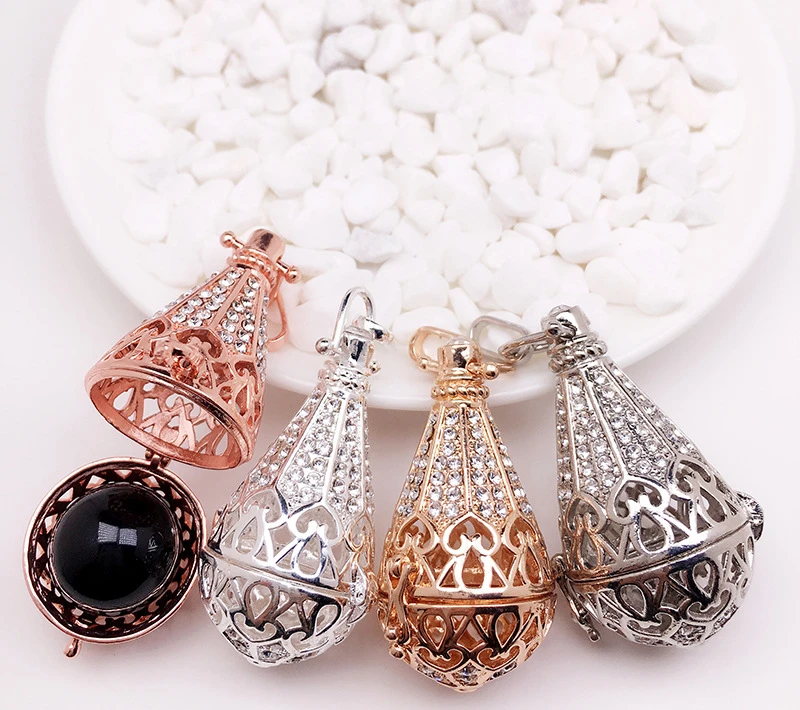 

Love Crystal Drop Can Open Aromatherapy Pendant Necklace Aromatherapy Essential Oil Diffusion Piano Sound Bead Bell Sweater