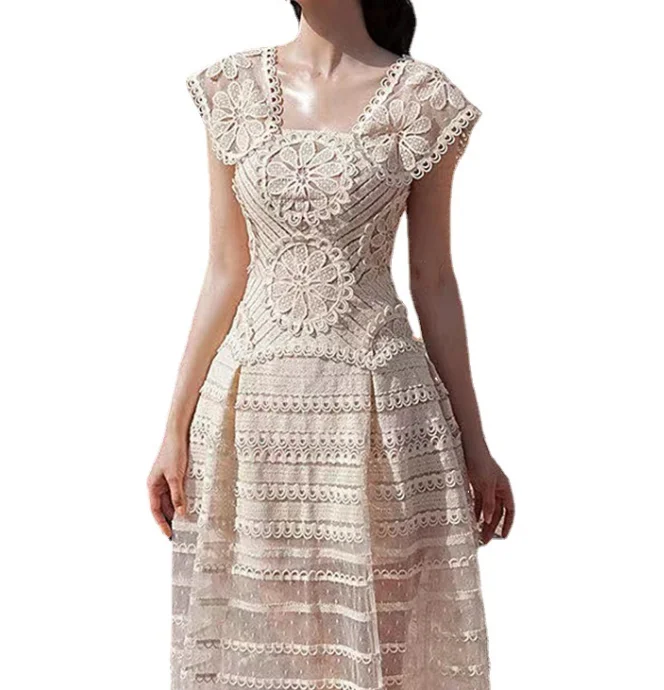 

2022 Niche new dress heavy industry embroidery lace waist mid-length dress, White