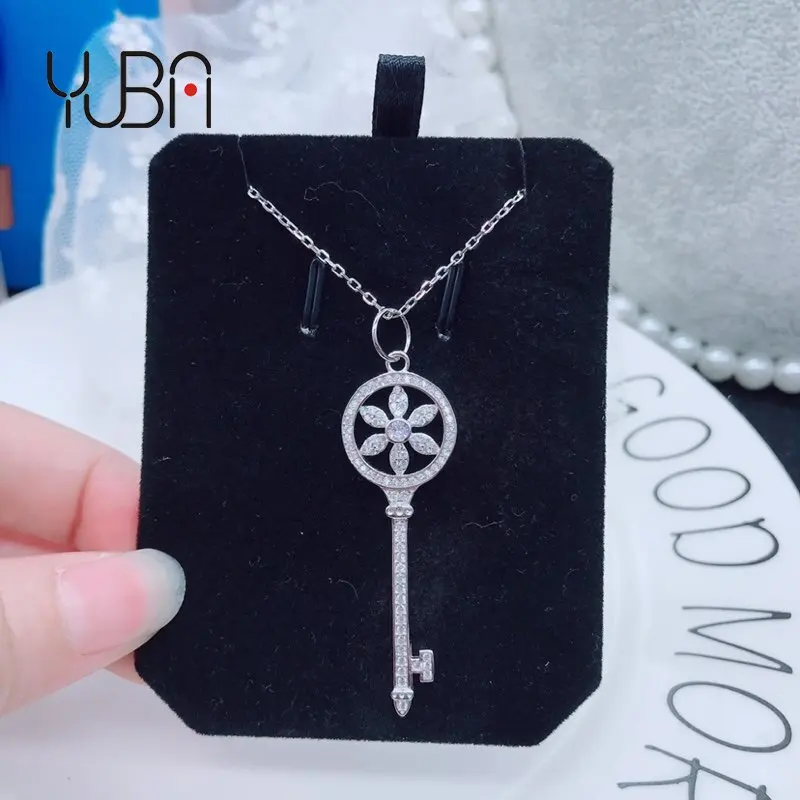 

Wholesale fashion rhinestone key shaped necklace pendant for valentines gift