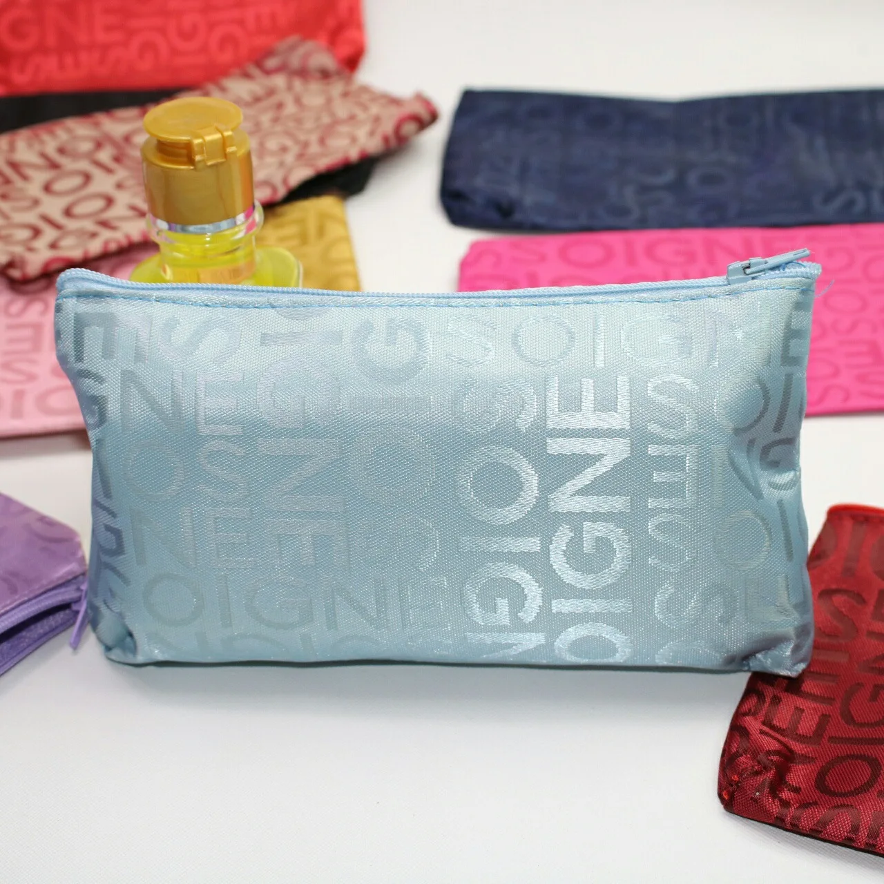 

Popular letter cosmetic bag portable storage cute coin purse wash bag gift can be printed and logo, Color mix and match