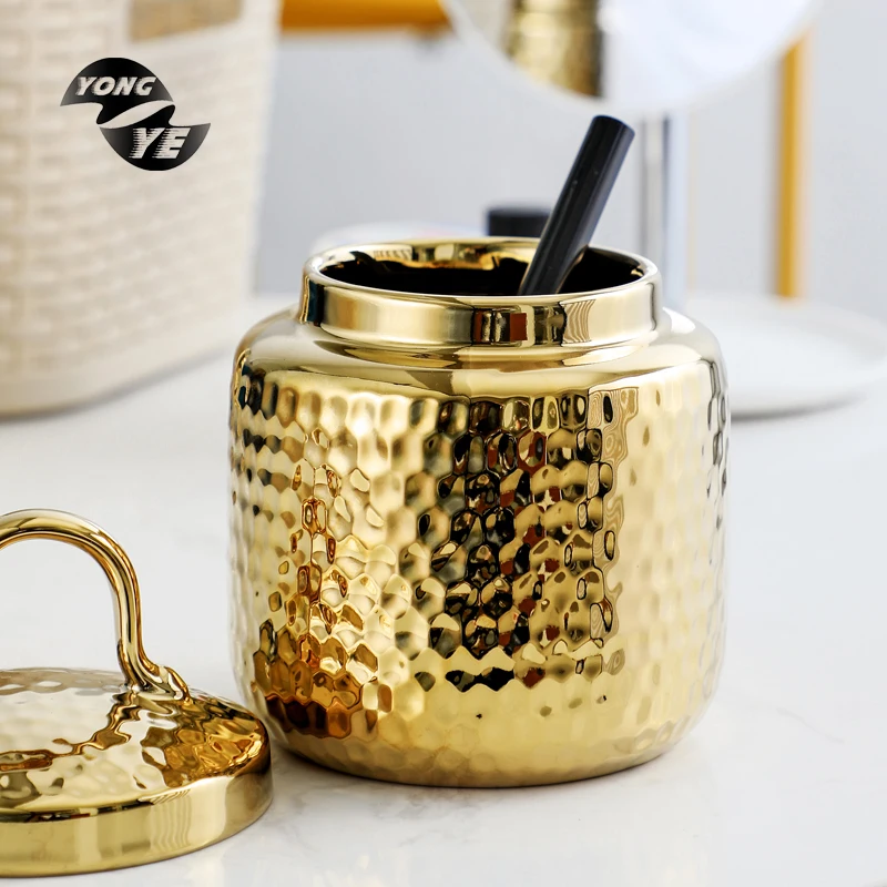 

Modern luxury custom gold and silver round ceramic jewelry storage jar with electroplated for decoration