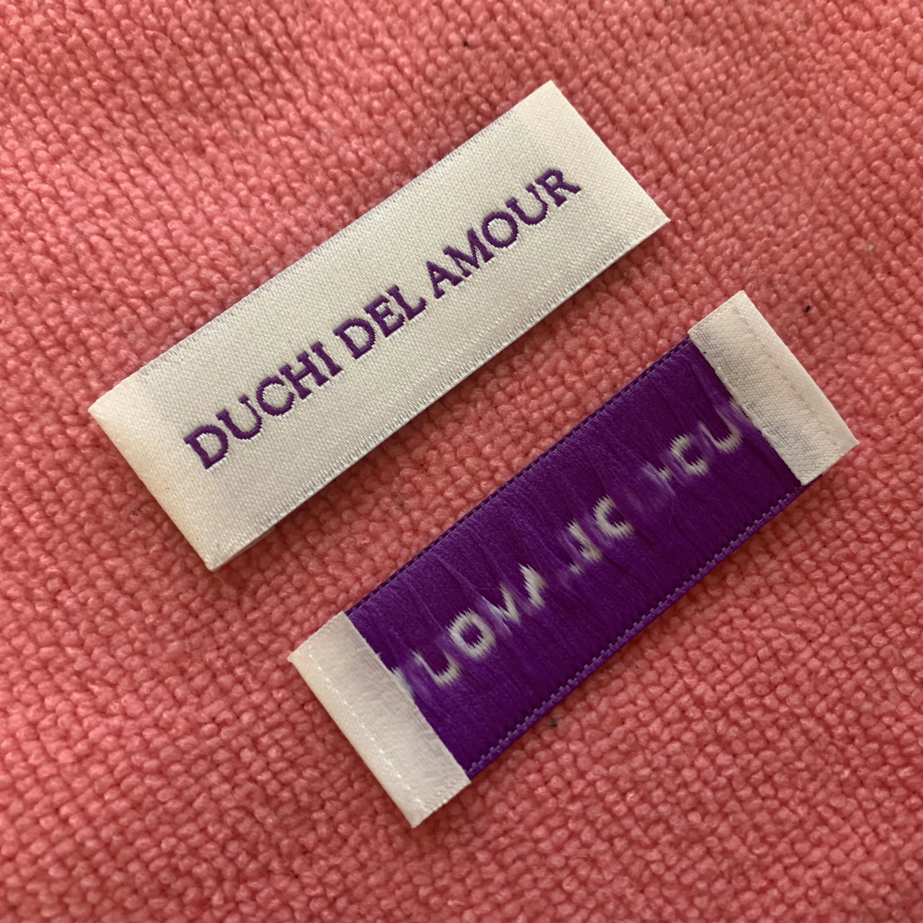 Purple logo Fabric Cloth Label for Apparelcheap Price End Fold Woven Label for Garment