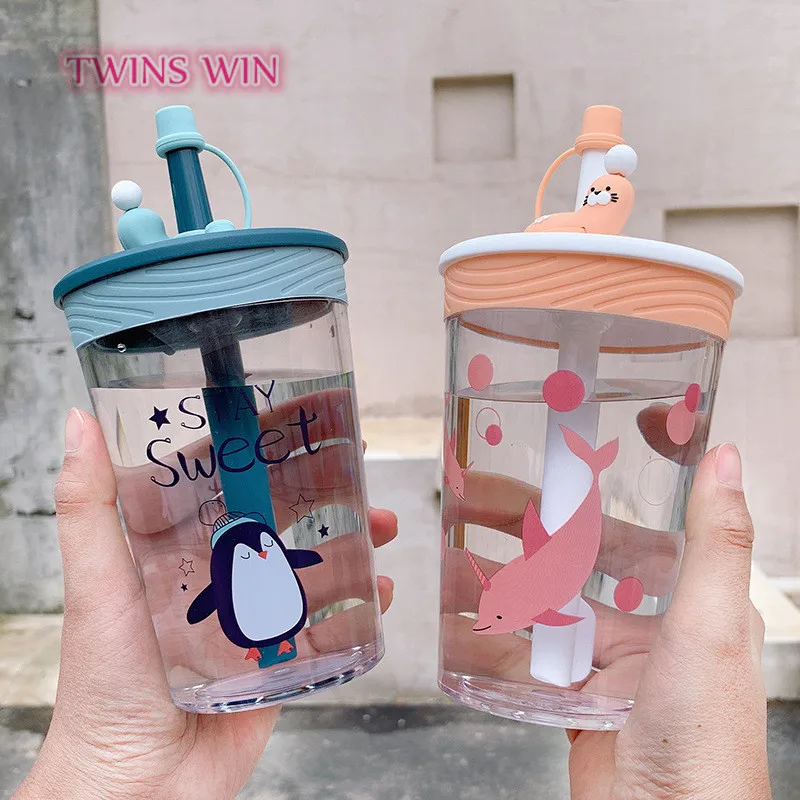 

Simple and creative anti-choke plastic straw cup student takeaway handle sea lion plastic reusable cute water bottles CUP1488, Mix color