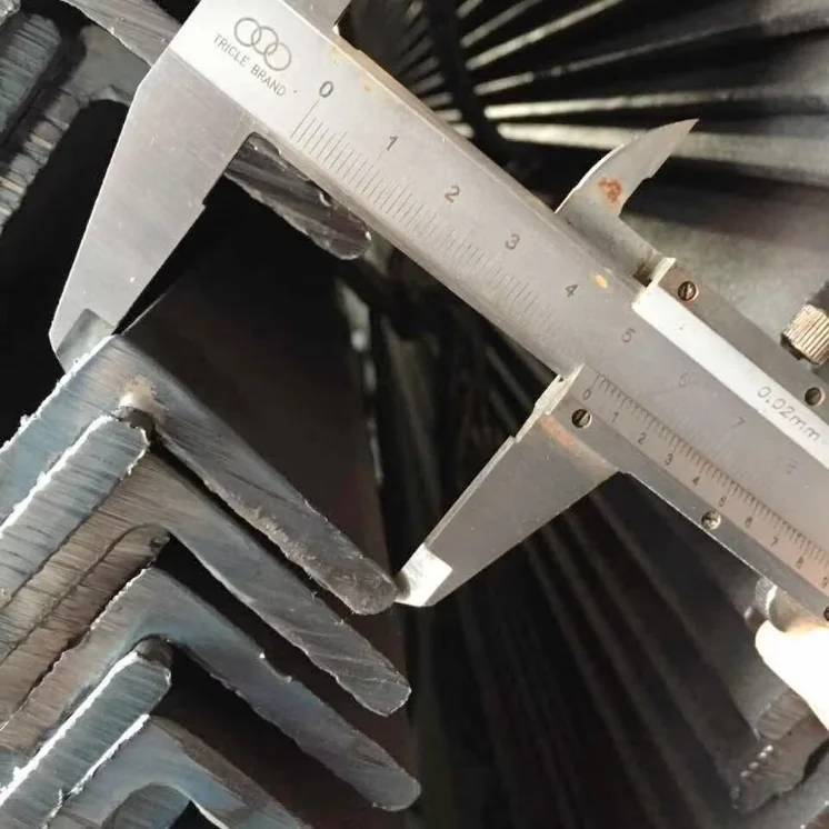 ASTM A36 Carbon Equal Angle Bar Hot Rolled MS Angle Iron for Metal Fabrication