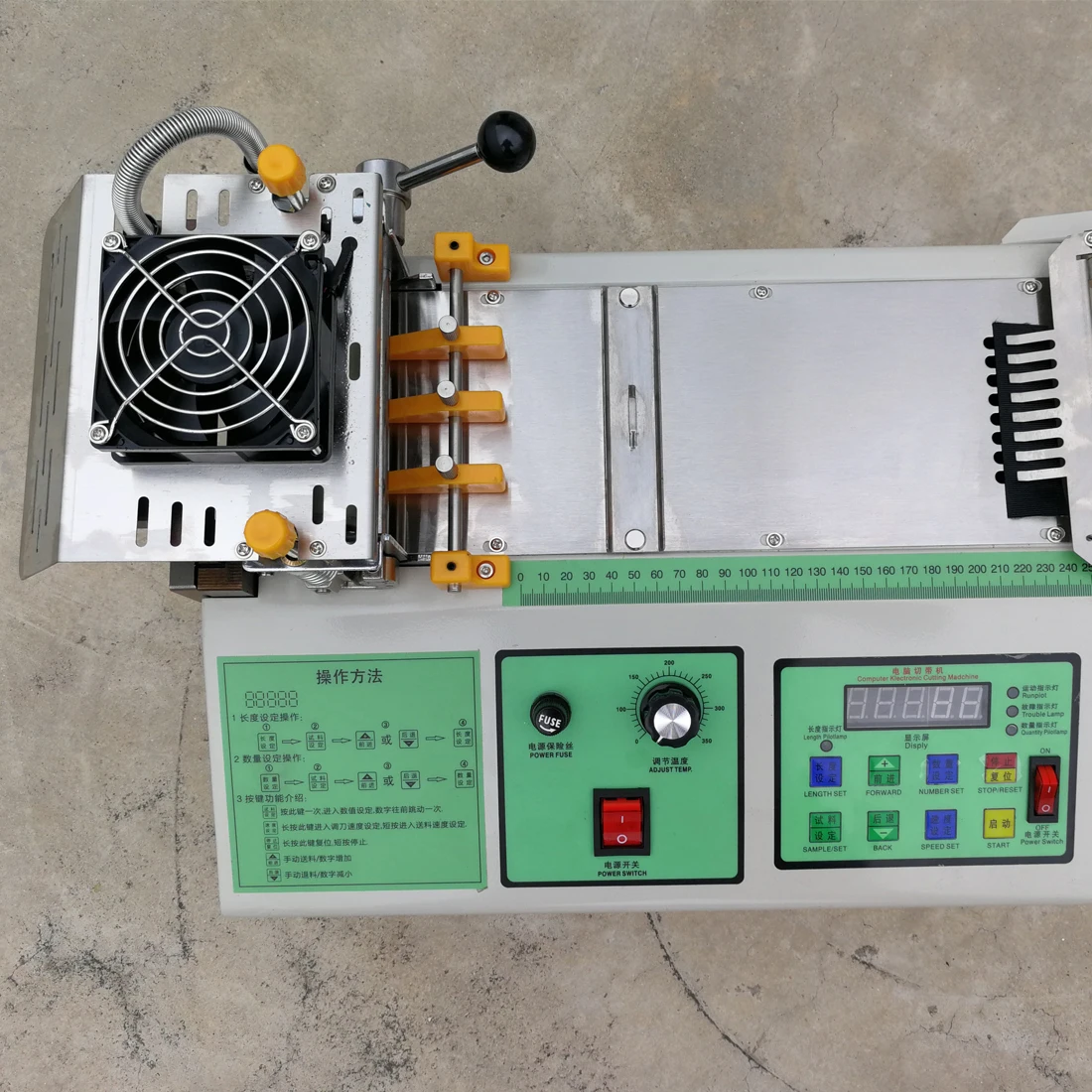 earloop cutting machine06.jpg