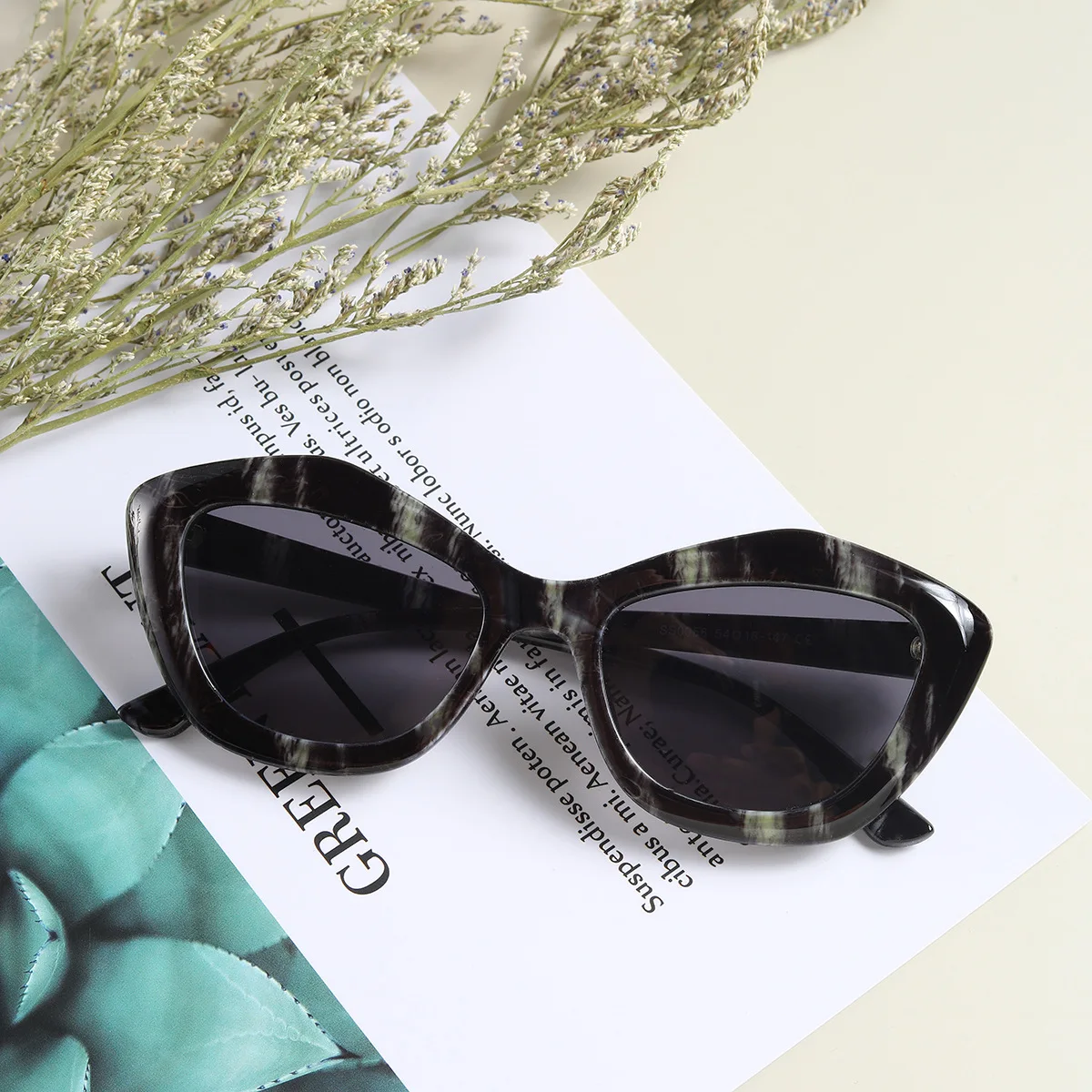 

Custom Polygon Shaped Sunglasses 2021 Designer Famous Brands Luxury Sunglasses Unisex Sun Glasses UV400