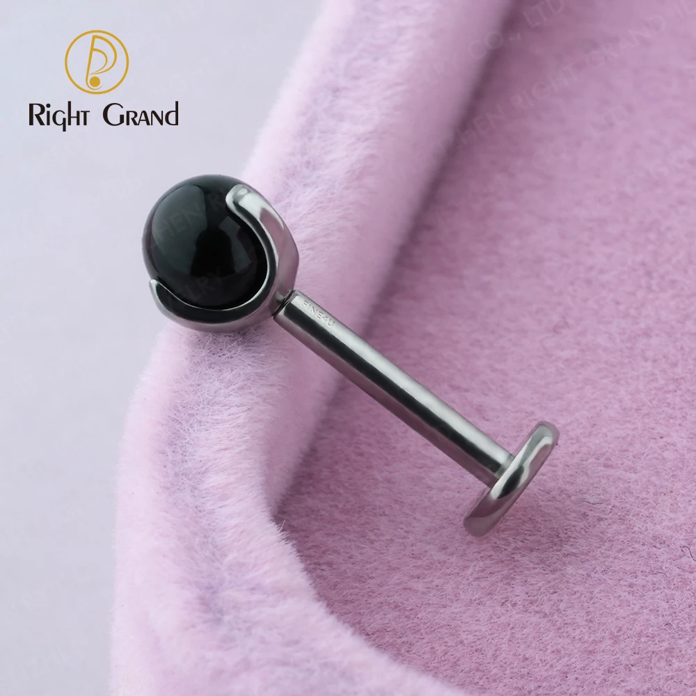 

Right Grand Titanium Prong Set Black Agate Threadless Labret Ring