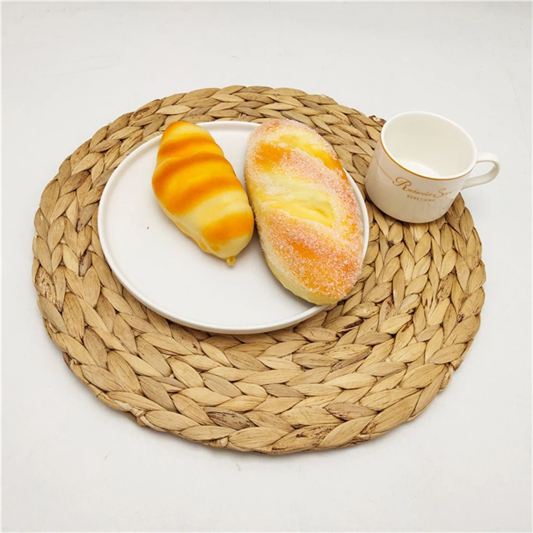 

Low Moq Woven Placemats Natural Water Hyacinth Placemats Round Braided Rattan Tablemats