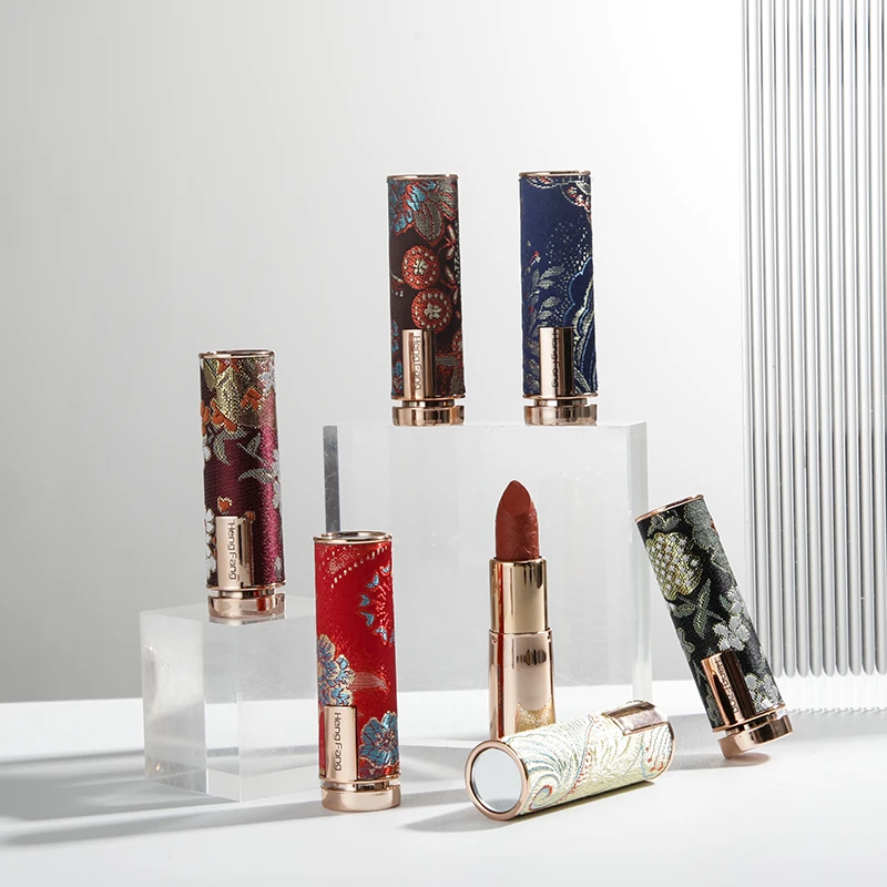 

Fashion Design Classics Oriental Carving Lipstick Velvet Matte Lipstick Makeup Tint ladies lipstick cosmetics