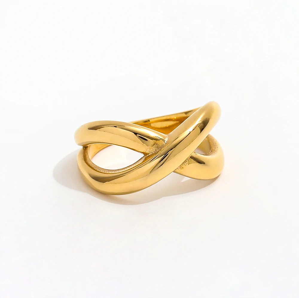 High End 18K Gold Plated Cross Ring for Women Gold Ring Stainless Steel Ring
