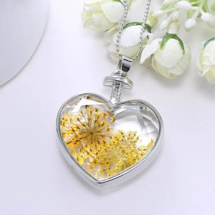 

Fashion Long Silver Chain Transparent Crystal Love Heart Necklace Yellow Dried Flower Pendant Necklace for Lovers, Picture