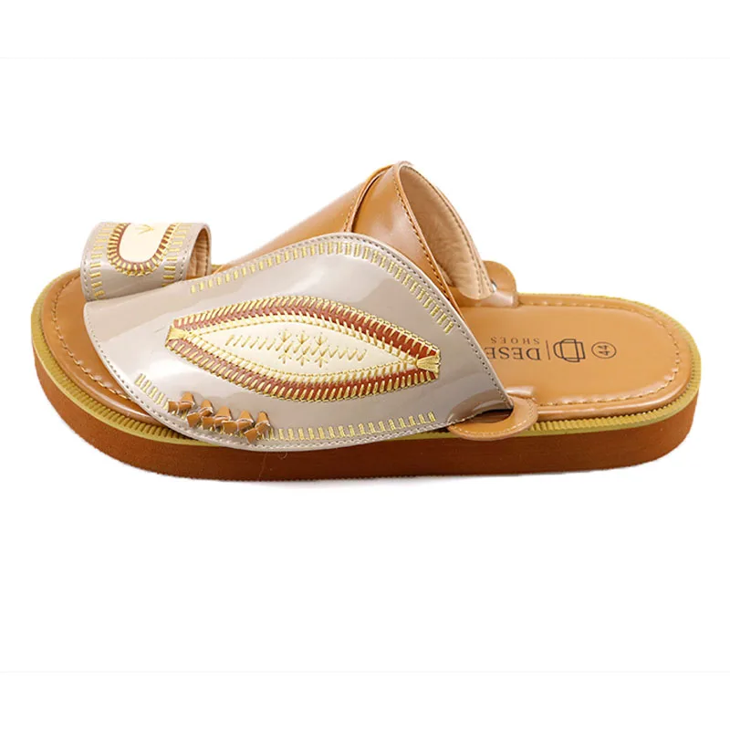 

2021 summer hot selling fashion open-toe comfortable antislip men cork slide slippers with different styles for sale, Customized color