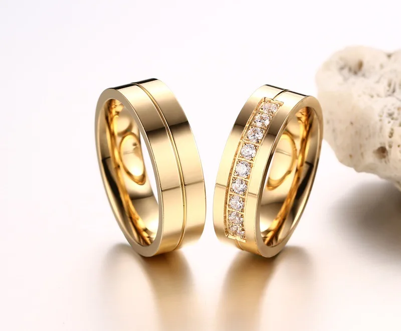 

Couple ring simple high quality titanium steel couple ring electroplated gold ring set with zircon jewelry