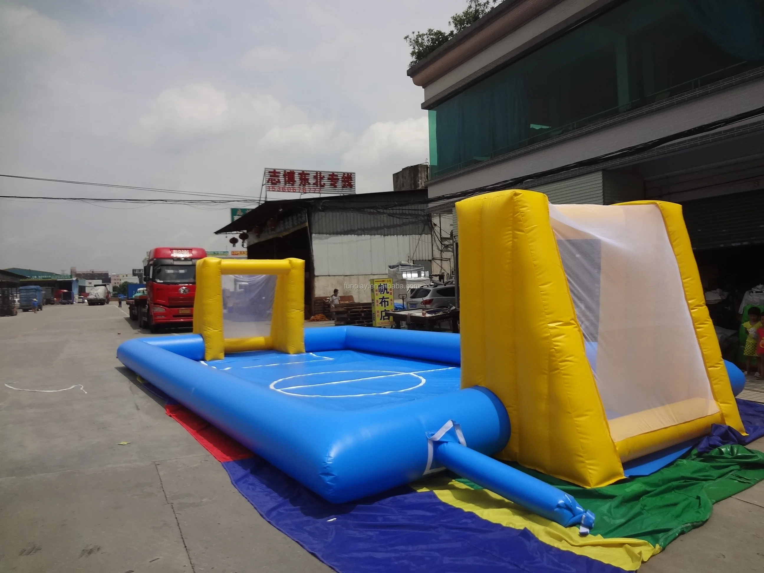 Giant Inflatable Soccer Field /inflatable Water Soccer/inflatable