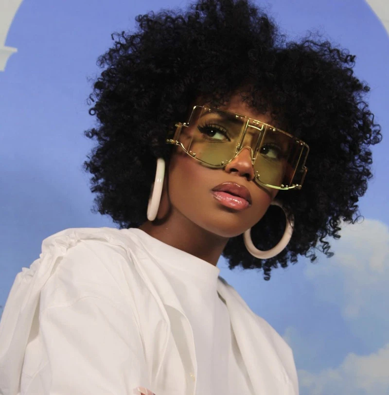 

oversized hollow out designed retro one piece metal frame women`s fashion trendy sunglasses shades