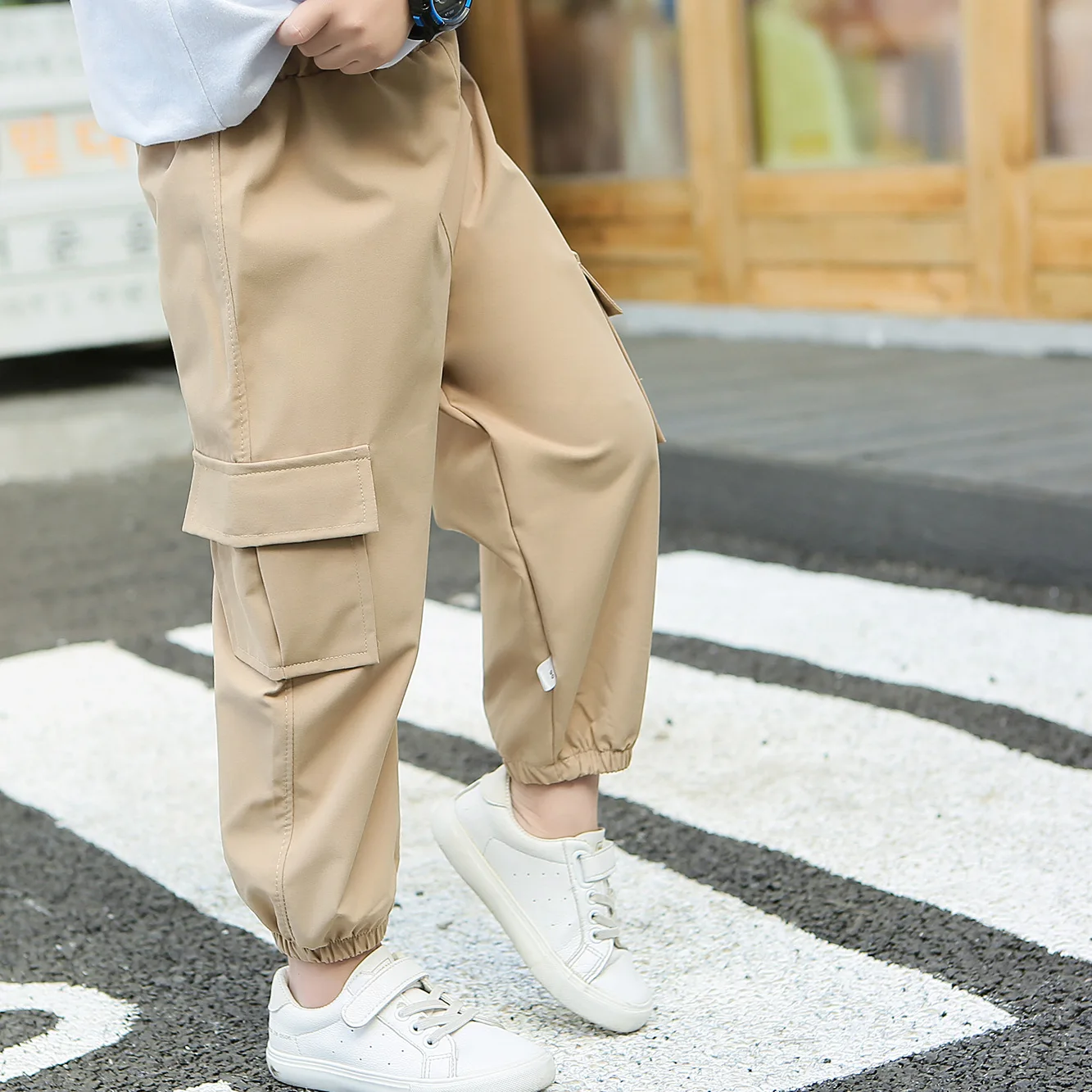 

Wholesale children's sports pants casual pants 2020 new boys and girls autumn and winter casual baby pants, Picture shown