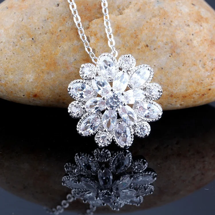 

New Trendy cubic zircon Sunflower Big necklace High Quality flashy Crystal charm necklace For Women Wedding Jewelry, Customized color