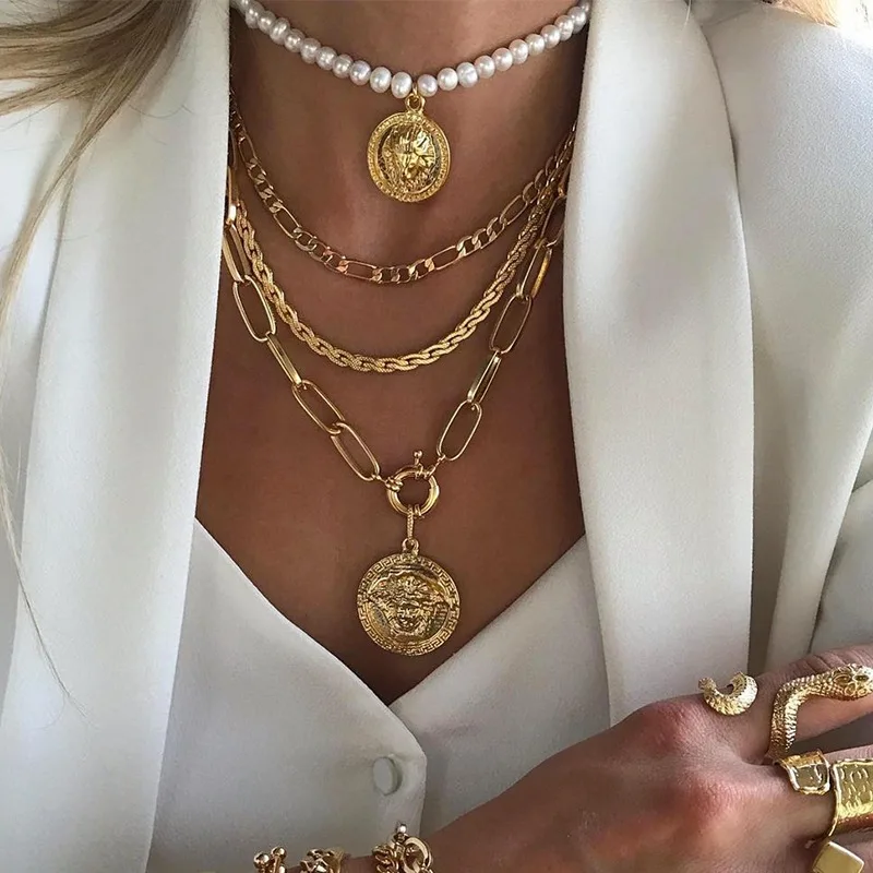 

HOVANCI3 2021 New Arrival Sexy Layered Necklace Jewelry Charm Pearl Chain Necklace for Women Accessories