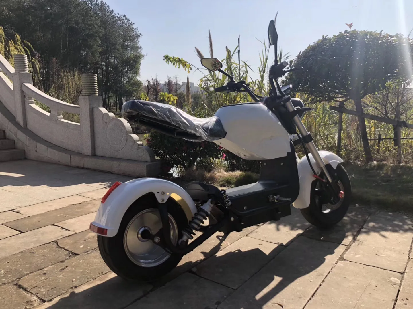 2019 new model 1500W 2000W 60V 12 ah with COC certificate  legal in the street electric motorcycle