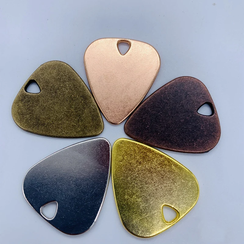 

Stainless steel Metal guitar pick electric guitar pick necklace guitar pick, Silver/gold/bronze/ red-copper/rose gold