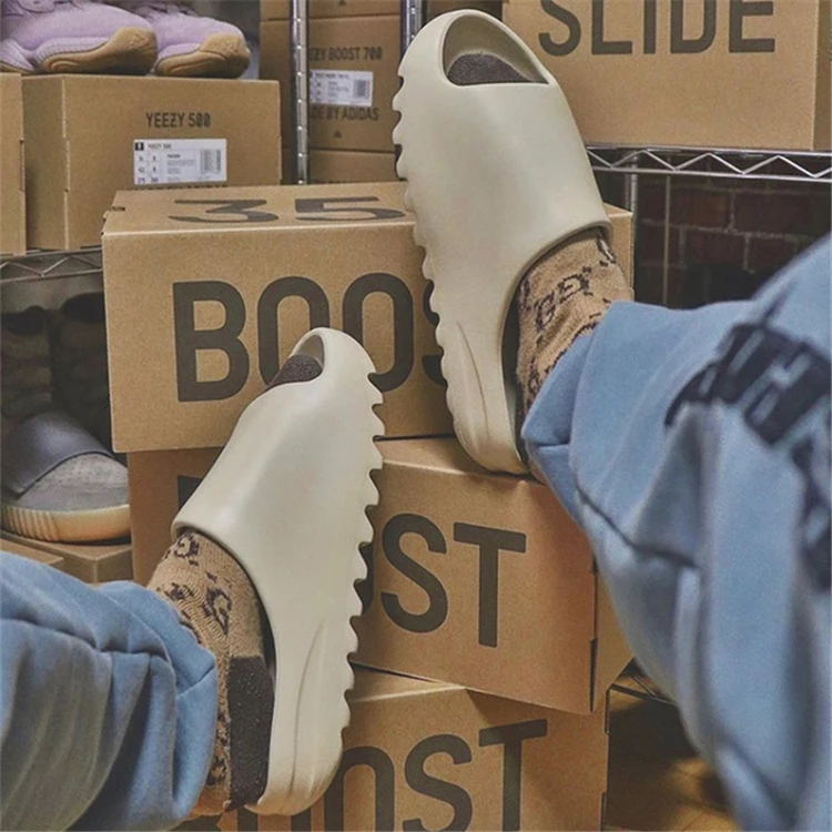 

Custom Logo 2021 Trendy Unisex Footwear Platform Soft Slides Shoes Men's Sandals Summer Designer Slippers For Men, As pictures or customized color