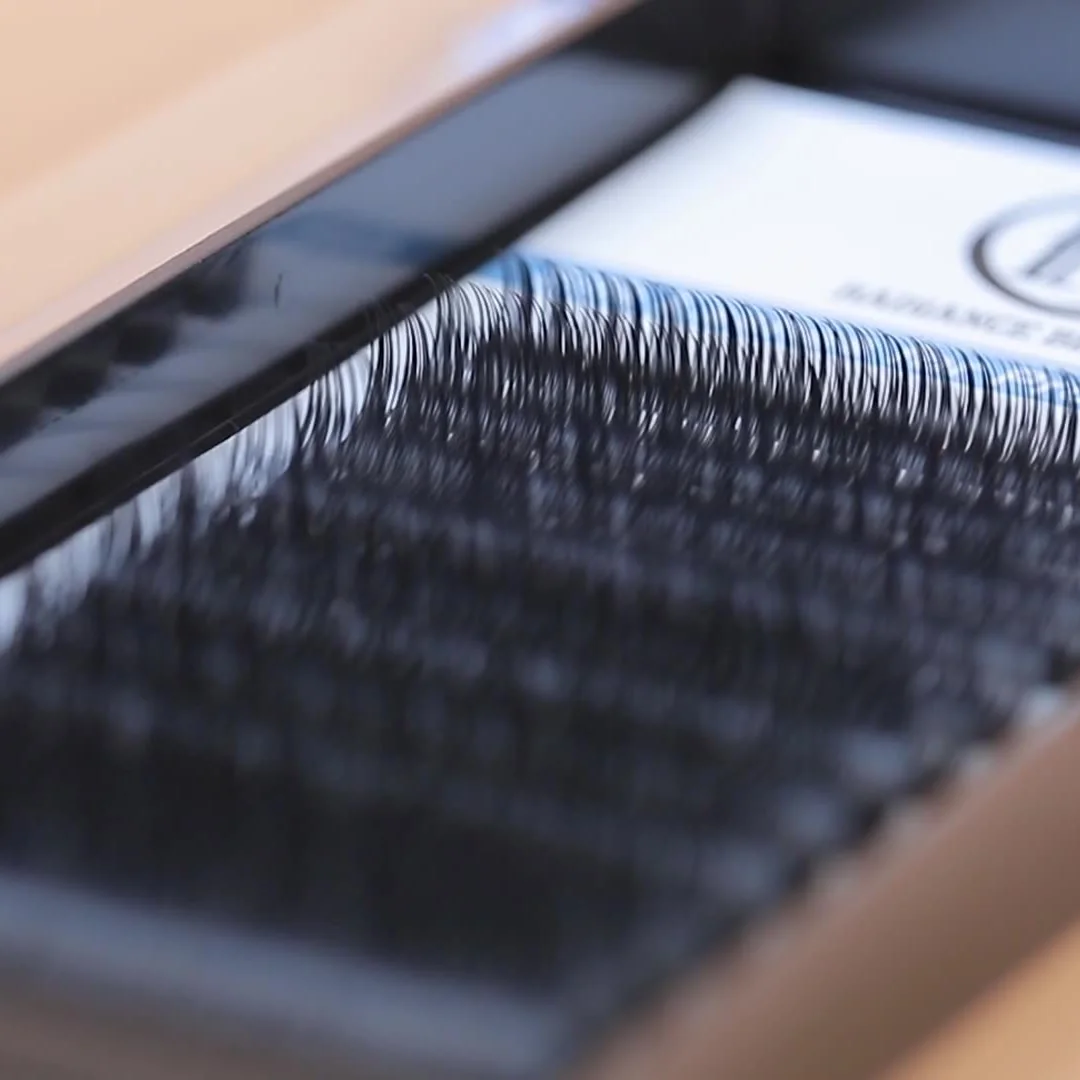 

The new 2020 Luxury Soft and Comfortable Korean Fiber Eyelashes Extension