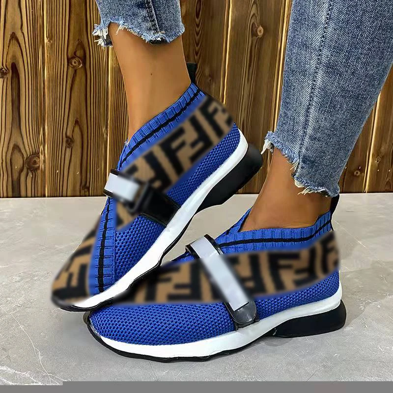 

Hot selling designer shoes color matching knitted casual couple shoes sewn elastic flying woven thick soled women's sports shoes