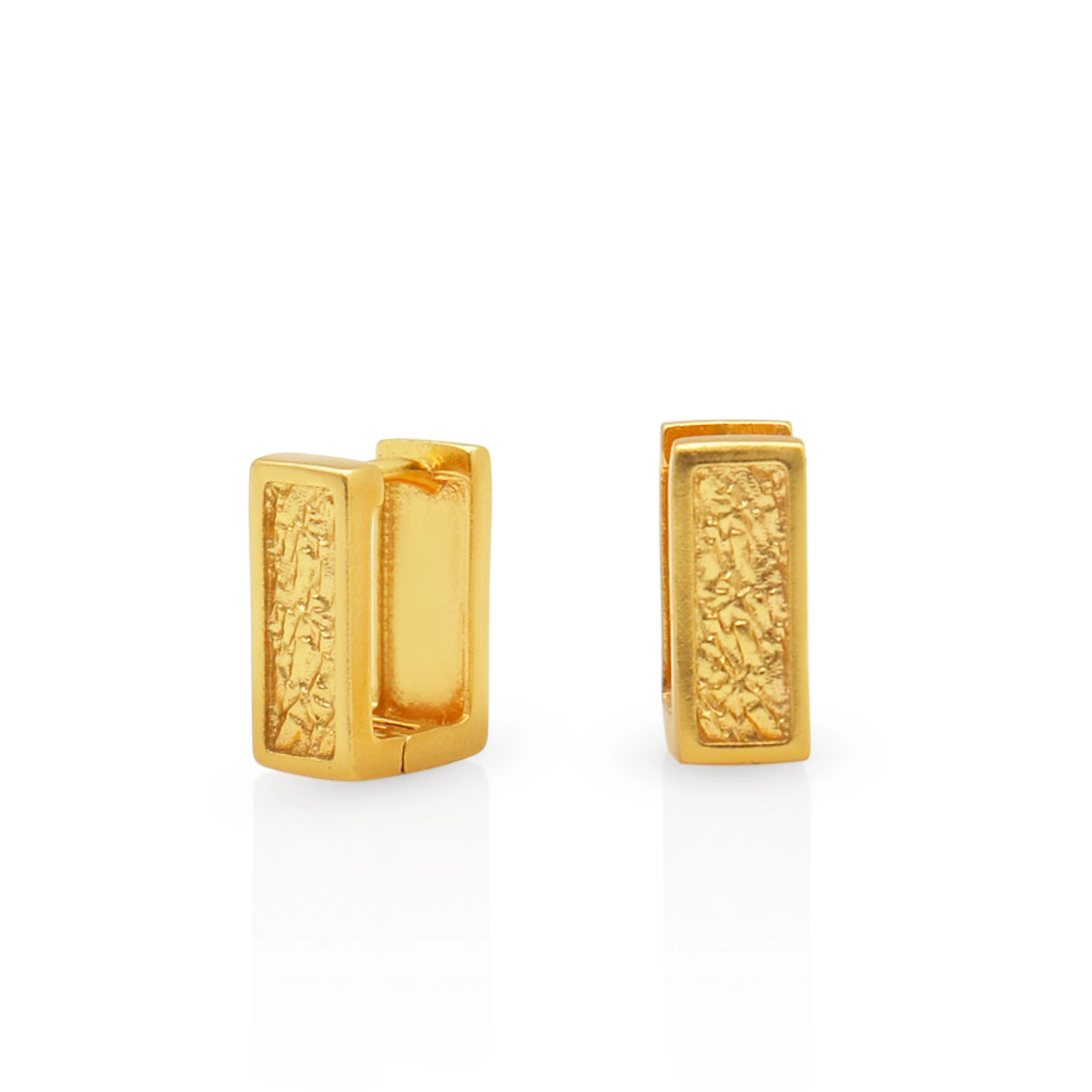 

Chris April in stock fine jewelry 925 sterling silver gold plated square texture huggie earrings