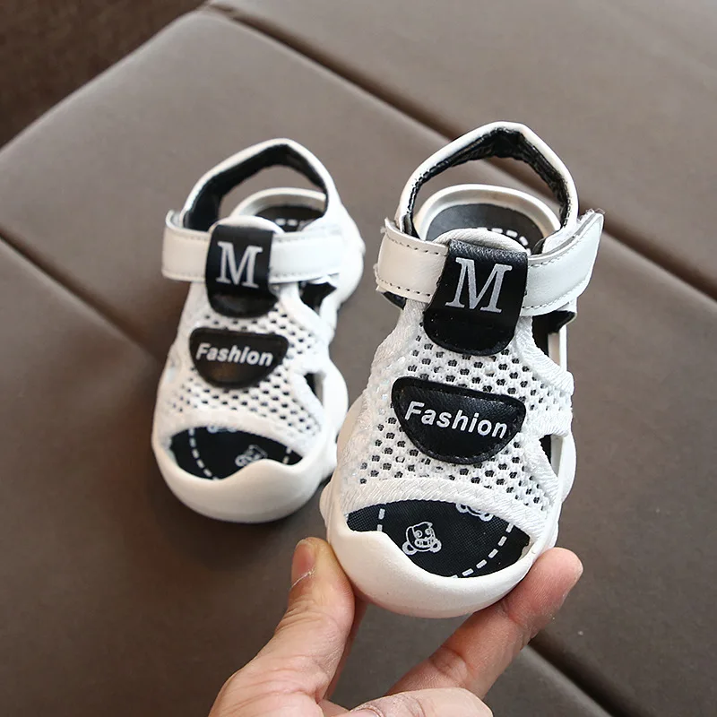 

2022 New Summer Boys' Sandals Breathable Soft Bottom Half Baotou Hollow Out Mesh Anti Kick Toddler Beach Shoes