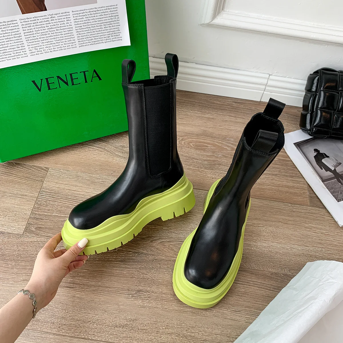 

Fashion Solid Top Quality Thick Soled Waterproof Leather Chelsea Boots Woman Chelsea Boot, Picture