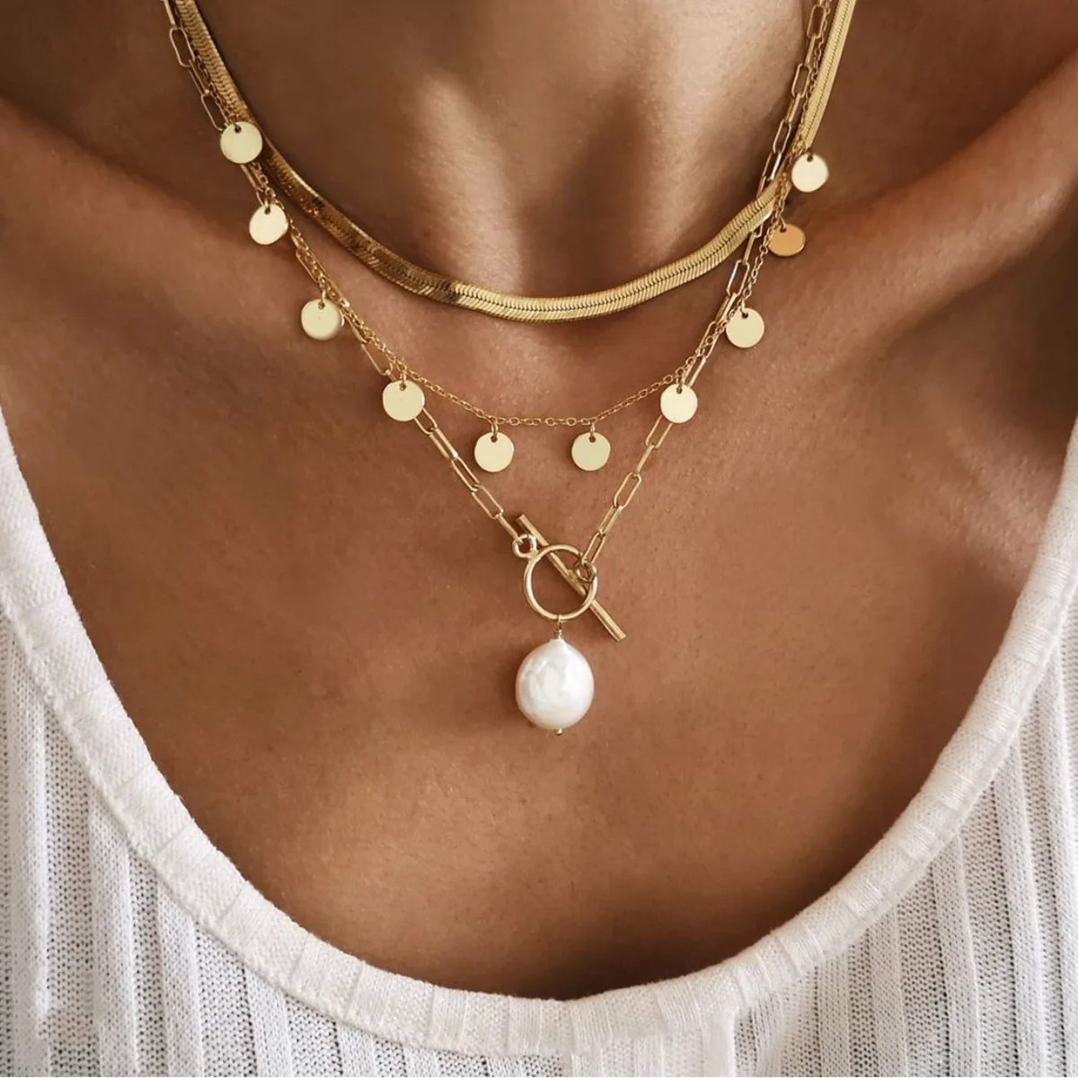 

HOVANCI 4 Collares Geometric Necklace Jewelry Ot Buckle Pearl Chocker Sequin Tassel Paper Clip Link Chain Flat Snake Necklace